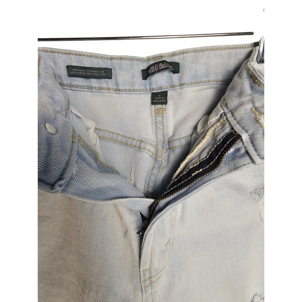 Wild Fable Womens Light Wash Distressed High Rise Mom Jeans Size 4 - Picture 3 of 5